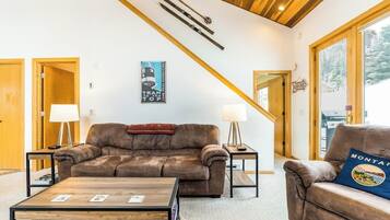 TV, fireplace, DVD player