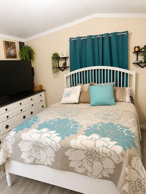 3 bedrooms, WiFi, bed sheets - 3-bedroom mobile home less than a mile from the Little River Waterfront (Little River)