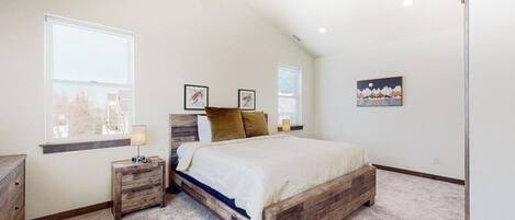 2 bedrooms, desk, iron/ironing board, travel cot