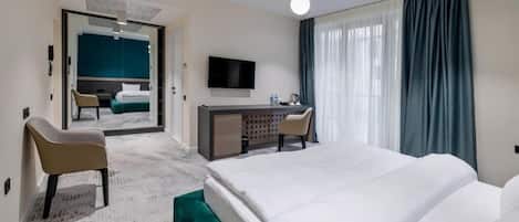 Deluxe Double Room, City View | Desk, laptop workspace, blackout drapes, soundproofing
