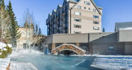Cozy & charming ski-in/out mountain retreat with a pool, hot tub, & fitness room