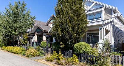 3 bedroom spacious private basement suite
