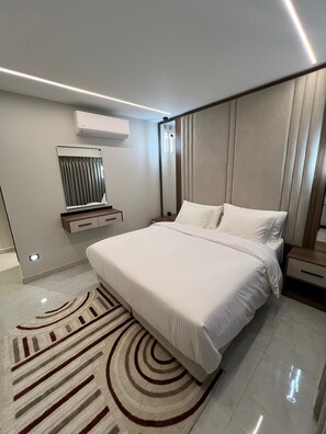 In-room safe, blackout drapes, soundproofing, iron/ironing board - Hodoon Apartments (Amman)