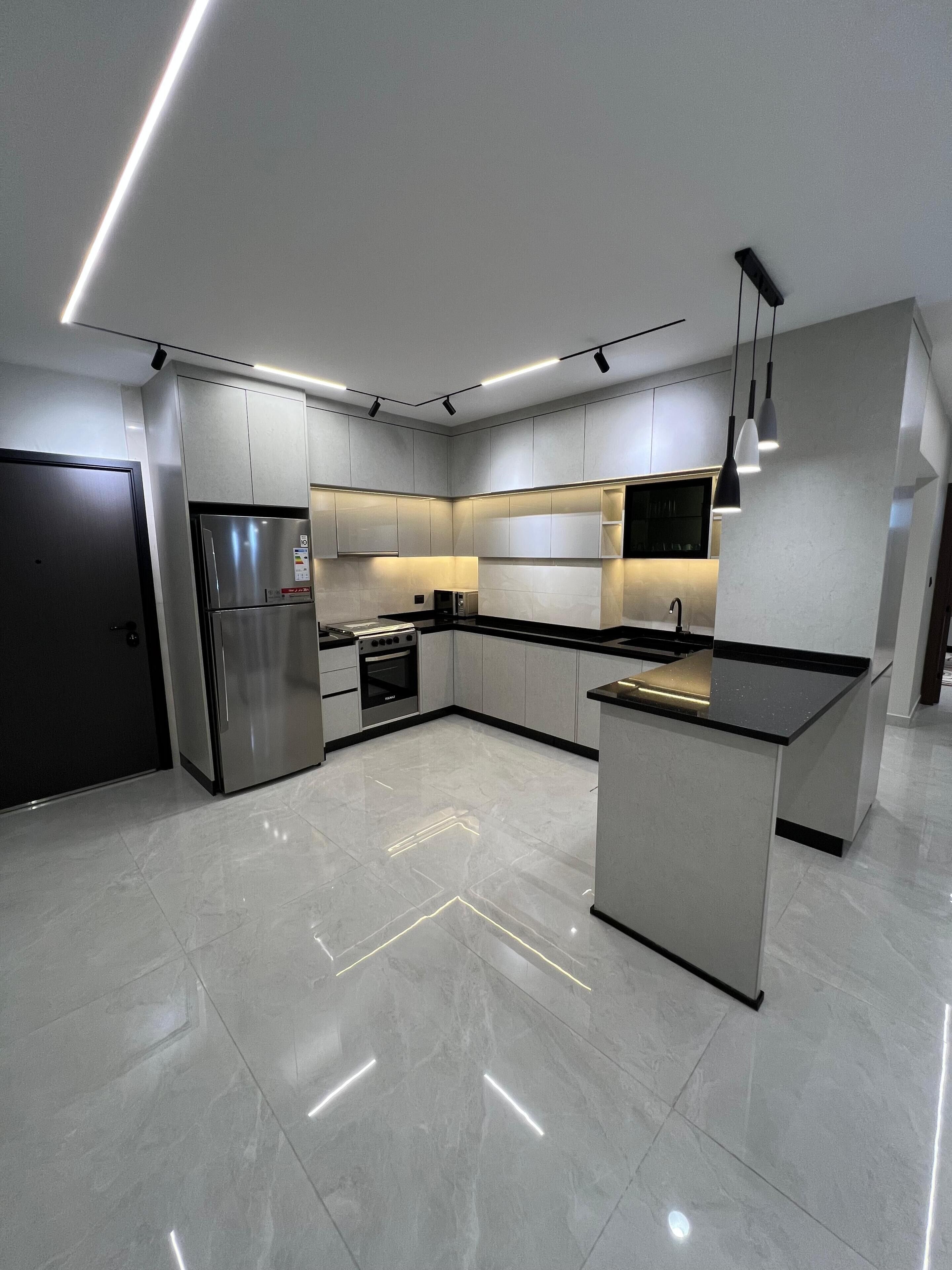 Fridge, microwave, oven, cookware/dishes/utensils