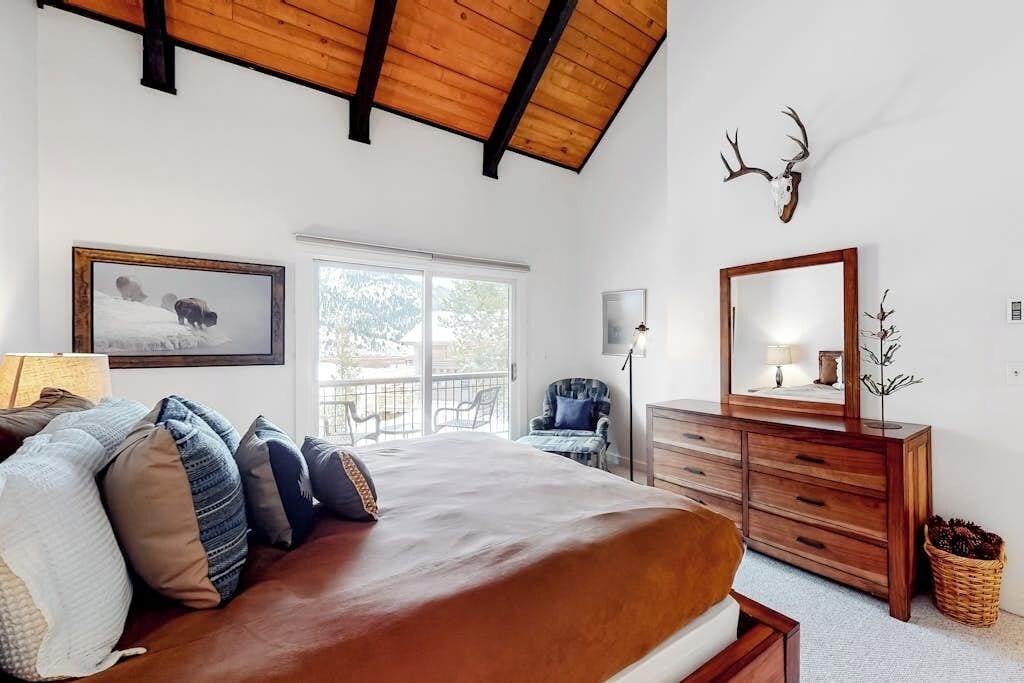 3 bedrooms, free WiFi, bed sheets