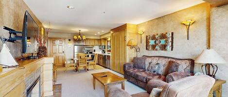 TV, fireplace