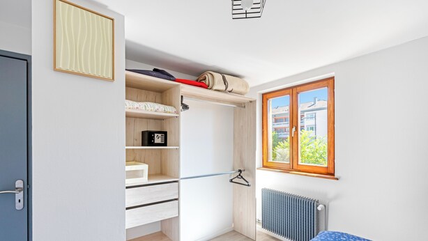4 soverom, safe på rommet, skrivebord og strykejern/-brett