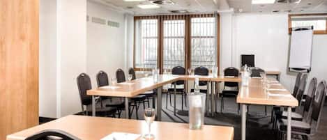 House | Meeting facility