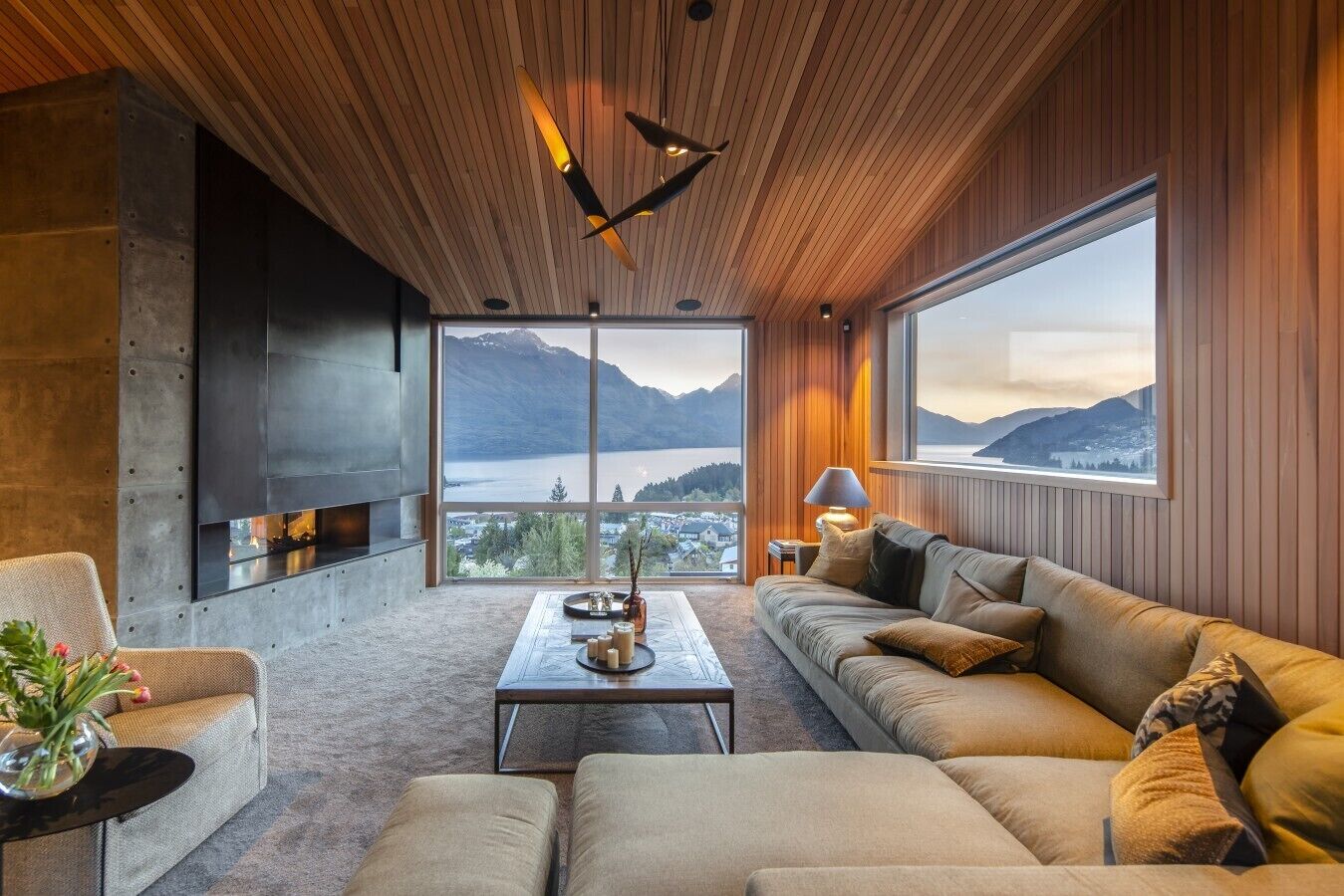 Ladena By Majordomo | Architecturally Designed Hillside Villa On Queenstown Hill With Sweeping Lake Wakatipu & Remarkables Views, Spa Pool & Art Collection - Queenstown