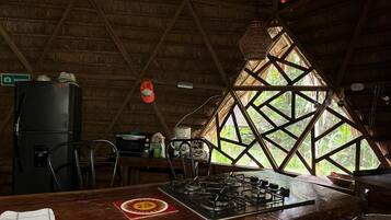 Comfort Double or Twin Room, Garden View | Private kitchen