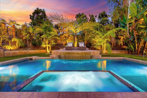 **NEW**Backyard Dream - 5BR l Pool l Spa