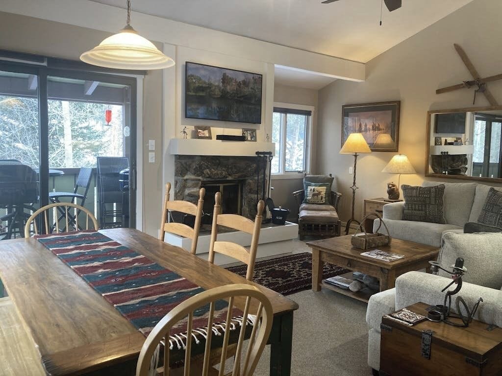 TV, fireplace, DVD player