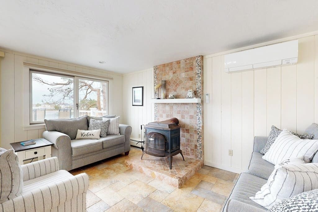 Ocean View, Riverfront Home W/ Marsh Views, 2 Decks, Kayaks - Walk To Beach - Ogunquit, ME