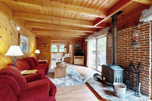 Rustic 2-story cabin near Saco River w/ views & firepit