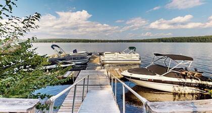 Lakefront condo with on-site pool, dock, swimming, firepit, & tennis