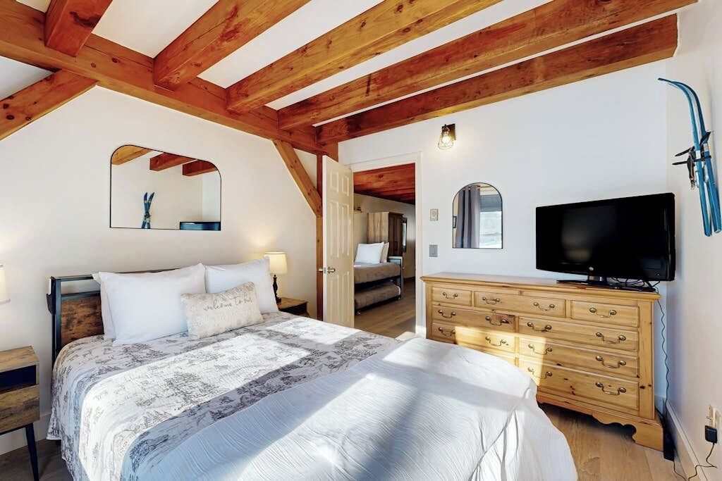 1 habitación, tabla de planchar con plancha, internet y ropa de cama 