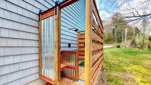 Property grounds - Spacious home with sunroom, yard, & fireplace - close to town & sites (Cape Neddick)