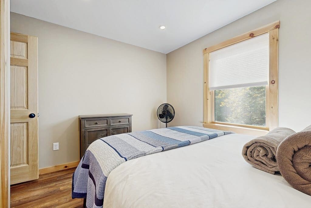 1 bedroom, WiFi (free), bed sheets