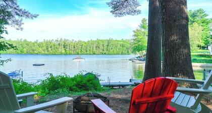 Lakefront cabin with private dock, 2 kayaks & panoramic views