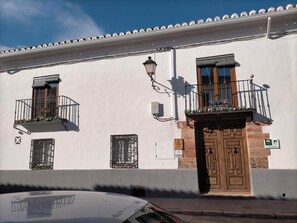 Exterior - Renovated historic house in the center of Vva.de los Infantes. Groups and couples. (Villanueva de los Infantes)
