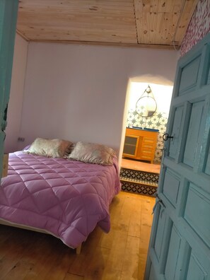 7 bedrooms, free WiFi, bed sheets, wheelchair access
