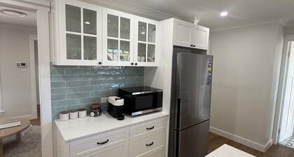 Pupper's Paradise | Coastal Comfort in Corlette Family & Pet friendly Retreat