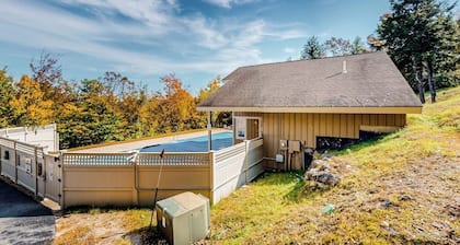 Ski-in/out, dog-friendly townhome with mountain views, hot tub & pool
