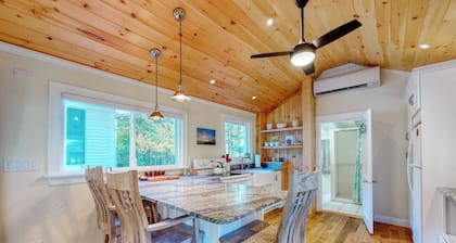 Dog-friendly home with kitchenette - walk to the beach & dining