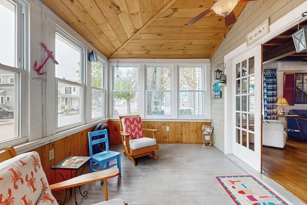 Ocean View Home W/ Roof Deck & Patio - Great For Families, Steps To Beach - Old Orchard Beach, ME