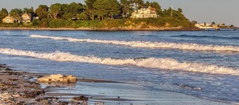 Charming, Dog-Friendly Cottage w/ Shared Pool - Walk to the Ocean