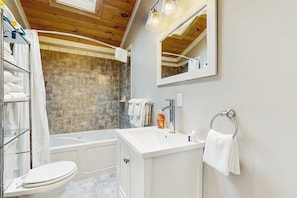 Shower, towels