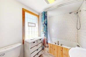 Shower, towels