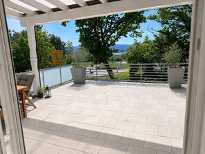 Interior - Panorama Suite with Lake Constance view and large sun terrace with 3 bedrooms (Reichenau)