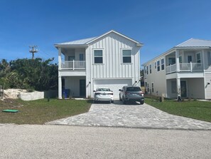 Exterior - Brand New 2026 Home, Private Pool, Historic District Balconies, Beach VIEW (St. Augustine)