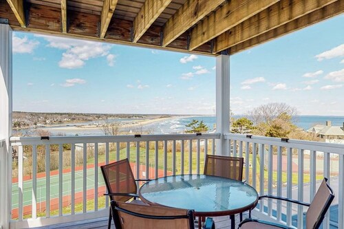 Ocean-view condo overlooking Ogunquit Beach with balcony, pool & tennis