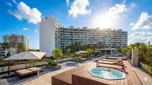 Terrace/patio - Nima Bay 2-BDR Condo, Balcony, Pool, Marina (Puerto Vallarta)