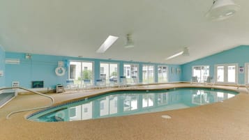 Piscina coperta, una piscina riscaldata
