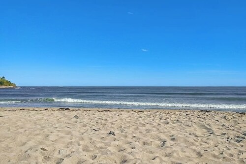 Shorebreeze Inn | Tri-Plex in Kennebunk, Family Fun, Pool, Outdoor games