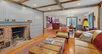 Spacious retreat with peaceful seclusion, Wifi, Patio & BBQ Grill