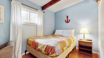 Iron/ironing board, internet, bed sheets
