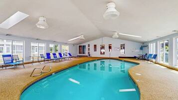 Inomhuspool och uppvärmd pool