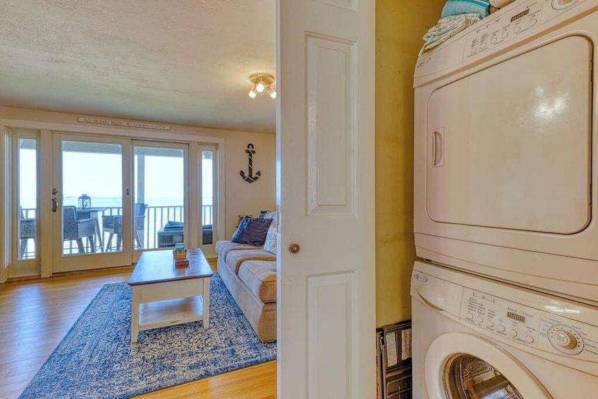Gorgeous Ocean-front Home With Stunning Beach Views - Biddeford, ME