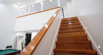 Glam Luxe Modern Stay Near Uptown Charlotte