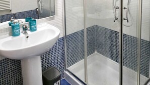 تجهيزات دش، مجففات شعر، مراحيض شطف، مناشف