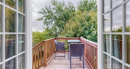 Munjoy Hill hideaway with AC - walk to dining & Eastern Promenade