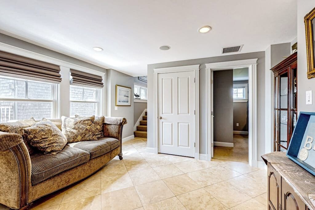 Upscale Home With Beautiful Ocean Views - Across The Street From The Beach - Ogunquit, ME