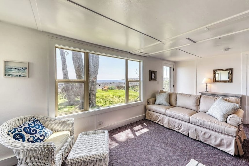Beautiful Waterfront House & Cottage W/ A Firepit - Walk To The Beaches & Town - York