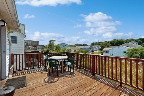 Sun-filled & serene coastal retreat with deck & stunning ocean views - near golf