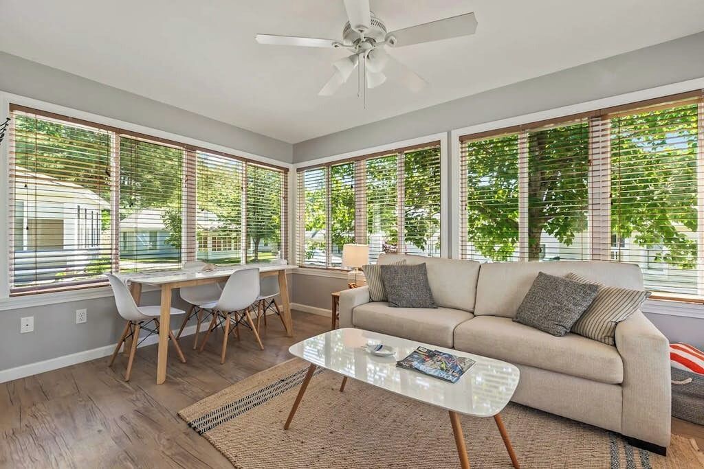 Cozy Cottage With Steps-to-the-pool Access, Fully Equipped Kitchen & Beach Gear - Kennebunk, ME