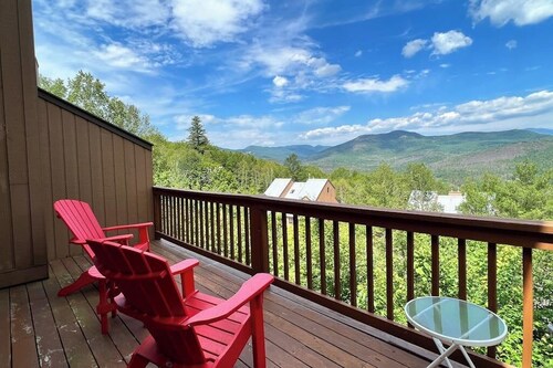 Mountain-view condo with deck,  W/D - close to ski/hike/shopping